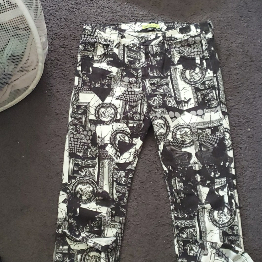 Versace Slim-Fit Jeans M28